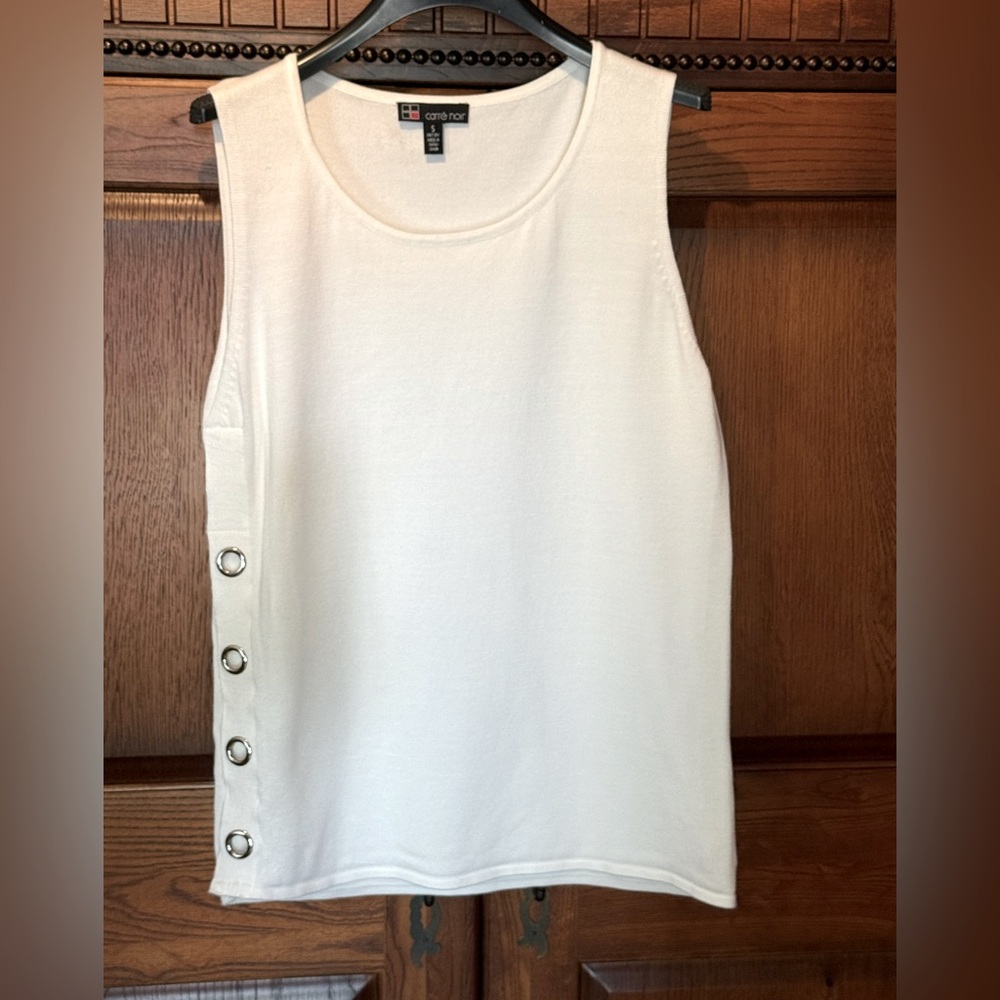 Carré Noir White Sleeveless Top with Side Button Detail, S